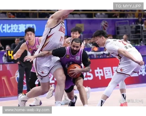 里勒空砍32分北控惜败 单核带队模式遭遇瓶颈 里勒空砍32分北控惜败 单核带队模式遭遇瓶颈